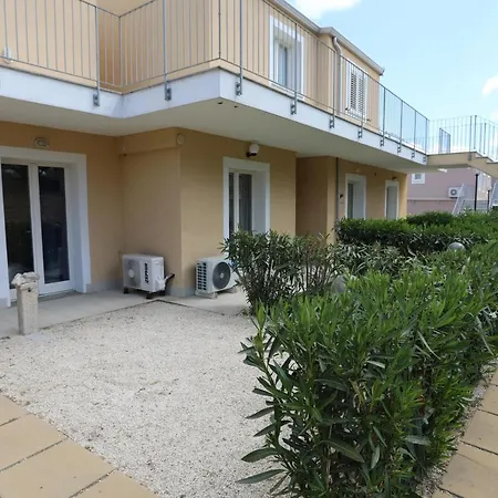 Isola Rossa Elite Tatil Evi *